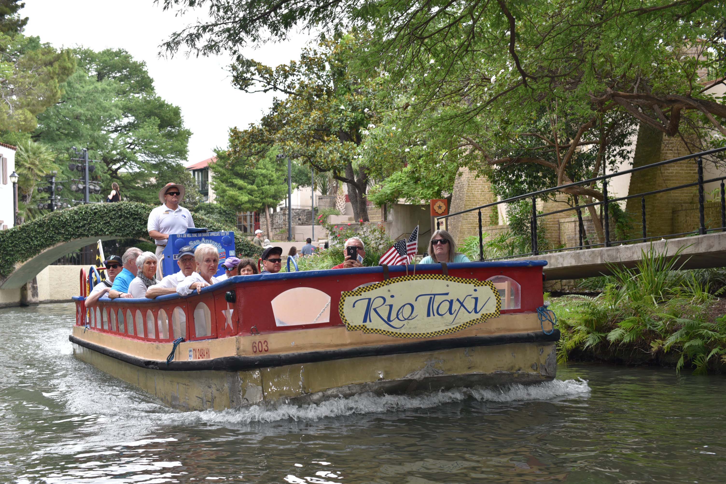 Boat tours in San Antonio : See the post for planning a weekend trip to San Antonio