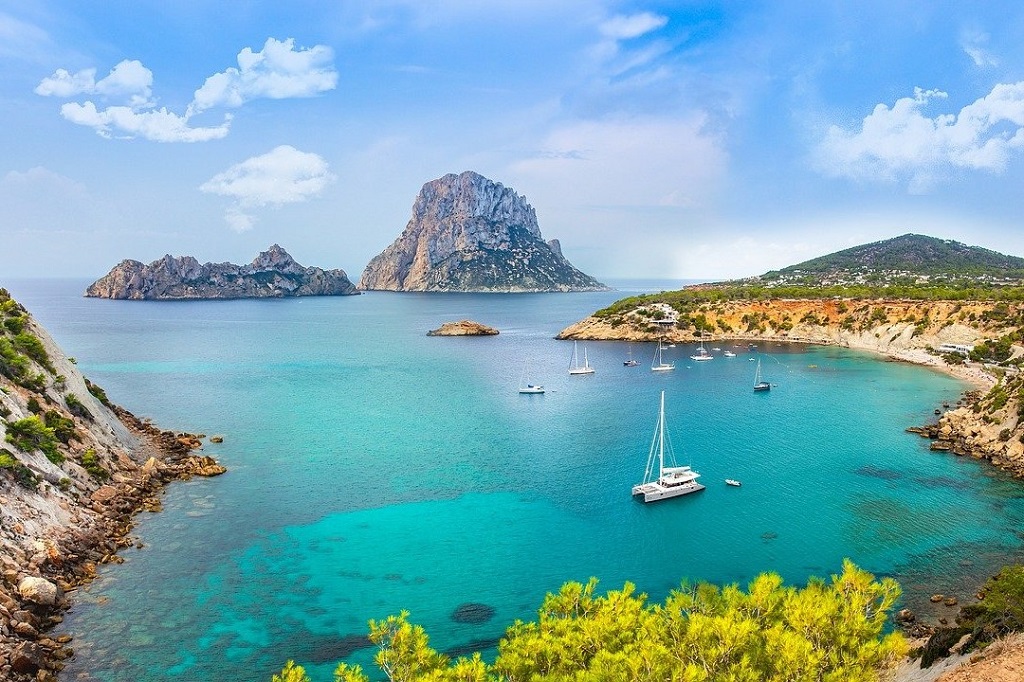 10 intriguing Spanish Islands that you must visit | Outside Suburbia