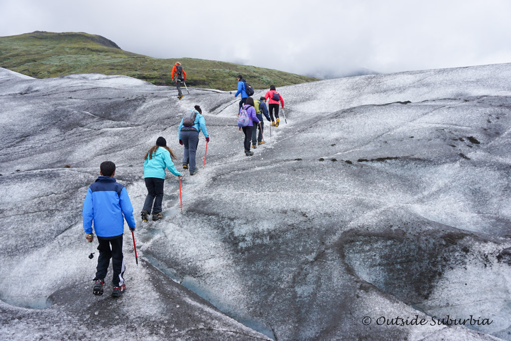 portugisisk Cataract Inspiration Glacier Hike & Zodiac Boat Tour in Iceland • Outside Suburbia Family