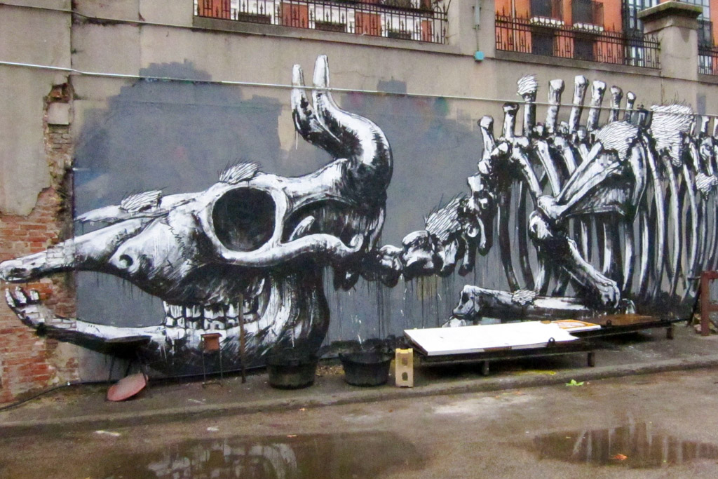 Best street art murals in Madrid - outsidesuburbia.com