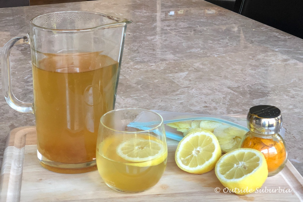 Benefits of drinking Lemon Ginger Turmeric Tea - Outside Suburbia for a soothing and immunity improving Lemon Ginger Turmeric Tea - Outside Suburbia 