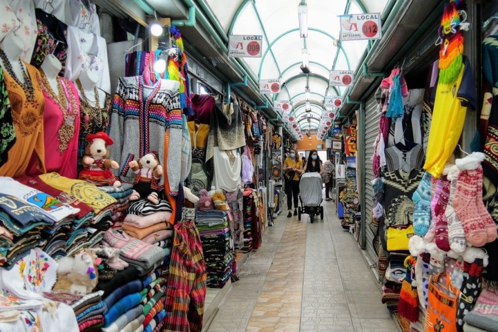 Shopping for local, traditional crafts is a must in Ecuador | Outside Suburbia