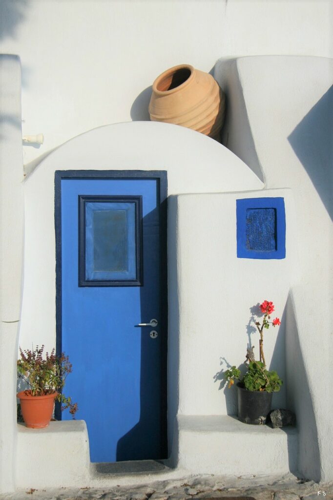Best Hotels in Santorini Where to stay (including Oia, Imerovigli, Fira, Firostefani) 