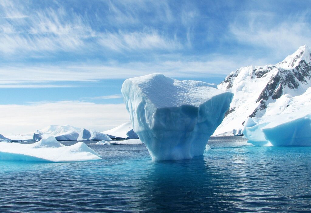 6 Amazing Destinations & Places to Visit in Antarctica | OutsideSuburbia