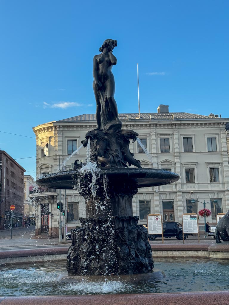 10 Must-See Places in Helsinki | OutsideSuburbia.com | Havis Amanda Statue